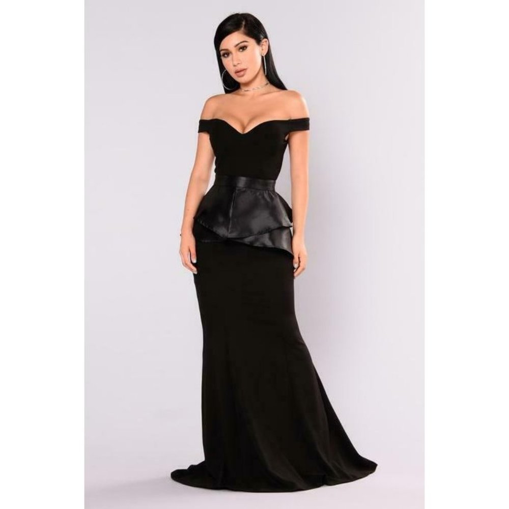 Fashion Nova Beauty Queen Maxi Dress - Black XA17933A Size S